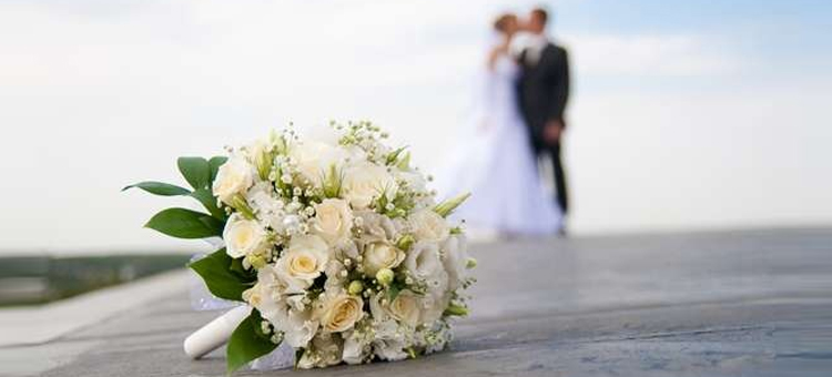 wedding-flower-bouquet-bride-groom