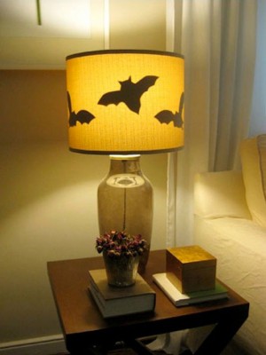 bat-lamp