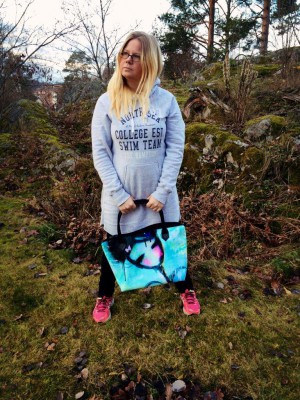 Butterfly handbag prize