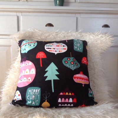 sara brezzi cushion christmas design