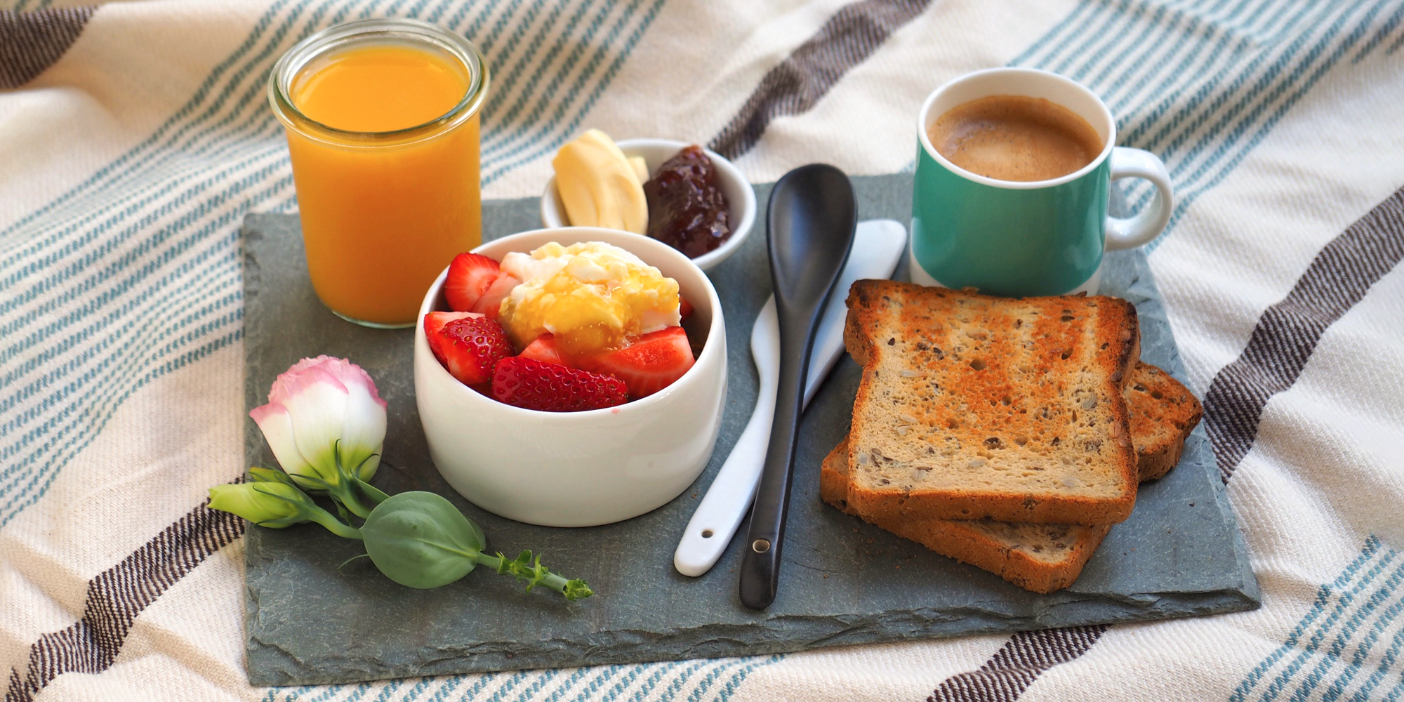 breakfast-in-bed