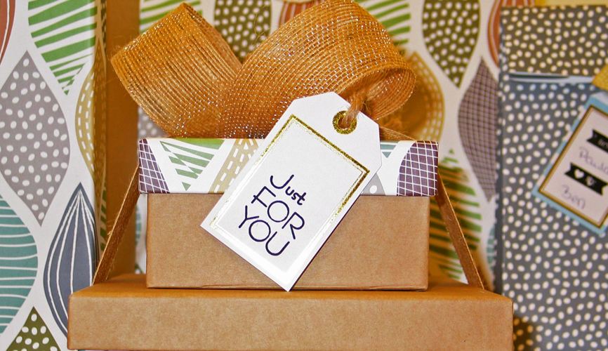 What To Write On A Wedding Gift Tag