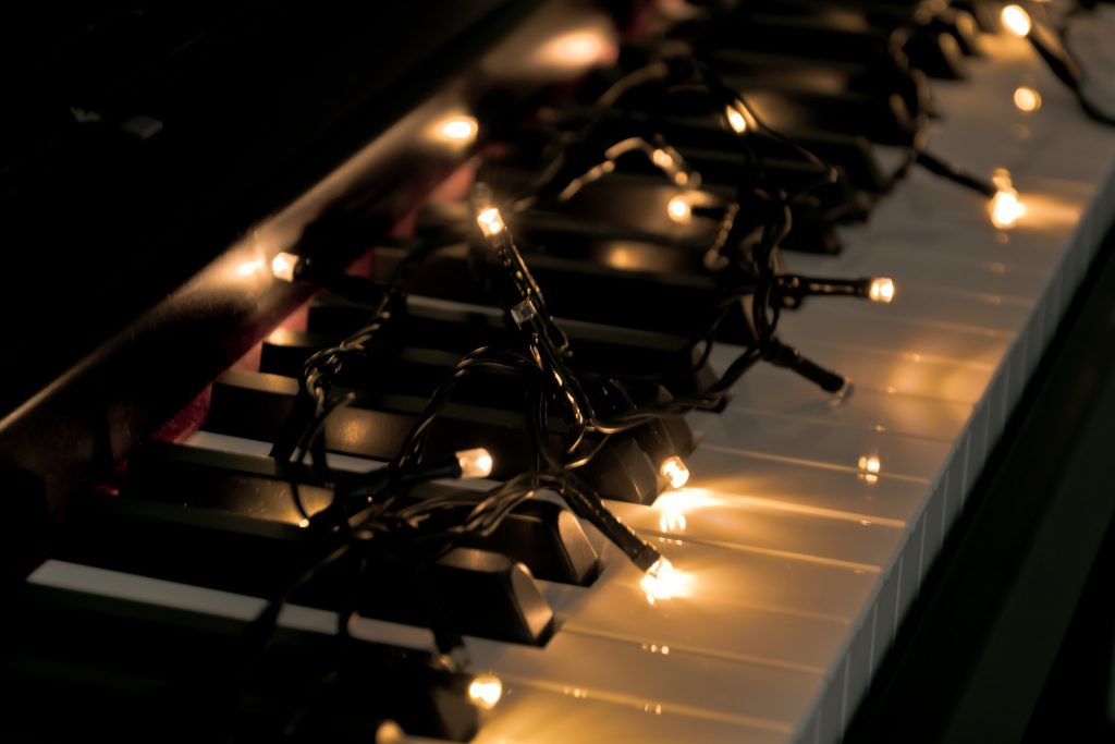 what to write on a christmas gift around the world piano song